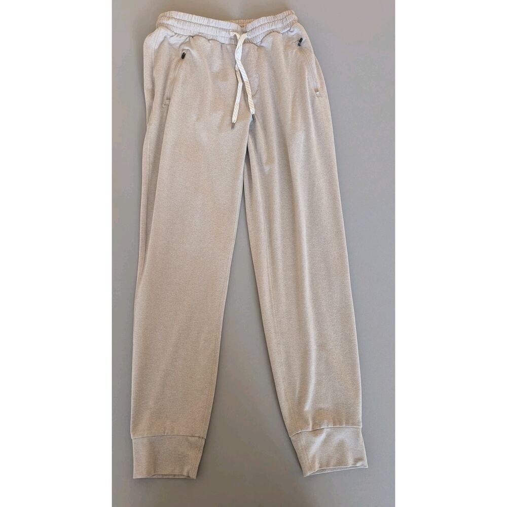 Vuori Performance Joggers Size Medium Beige Athleisure Lounge
